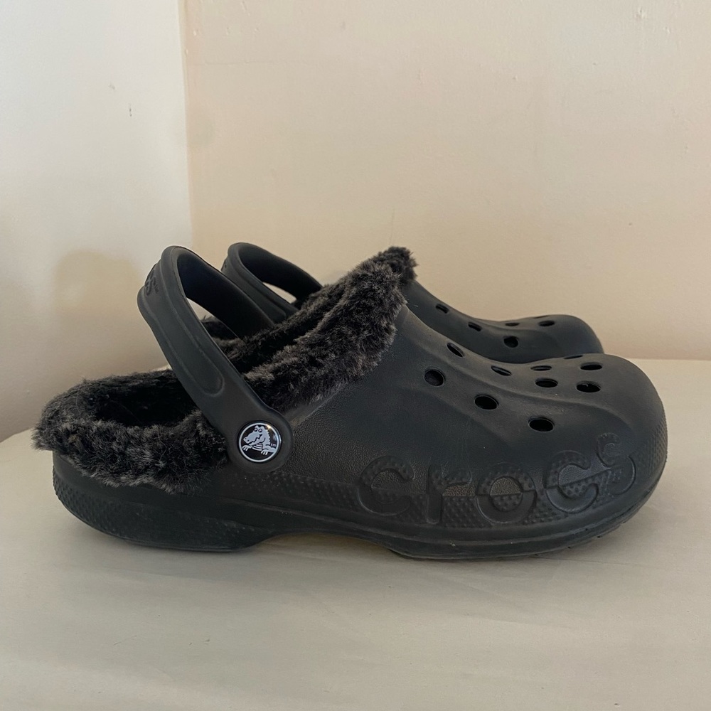 Crocs Baya Line fuzzy Comfort Shoes Size Women's 8 / Men's 6 Winter